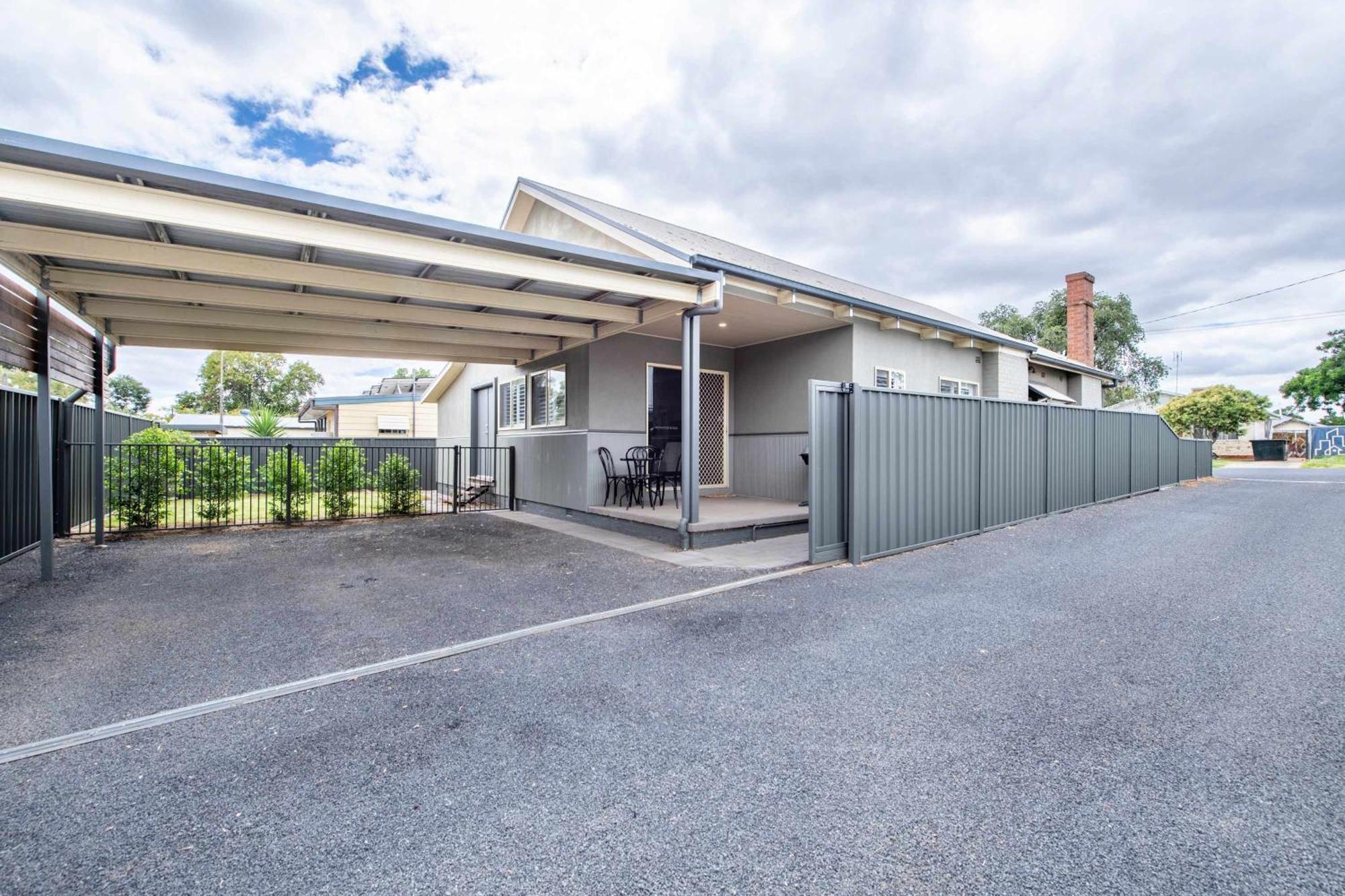 הוילה South Dubbo Hideaway - Pet Friendly מראה חיצוני תמונה